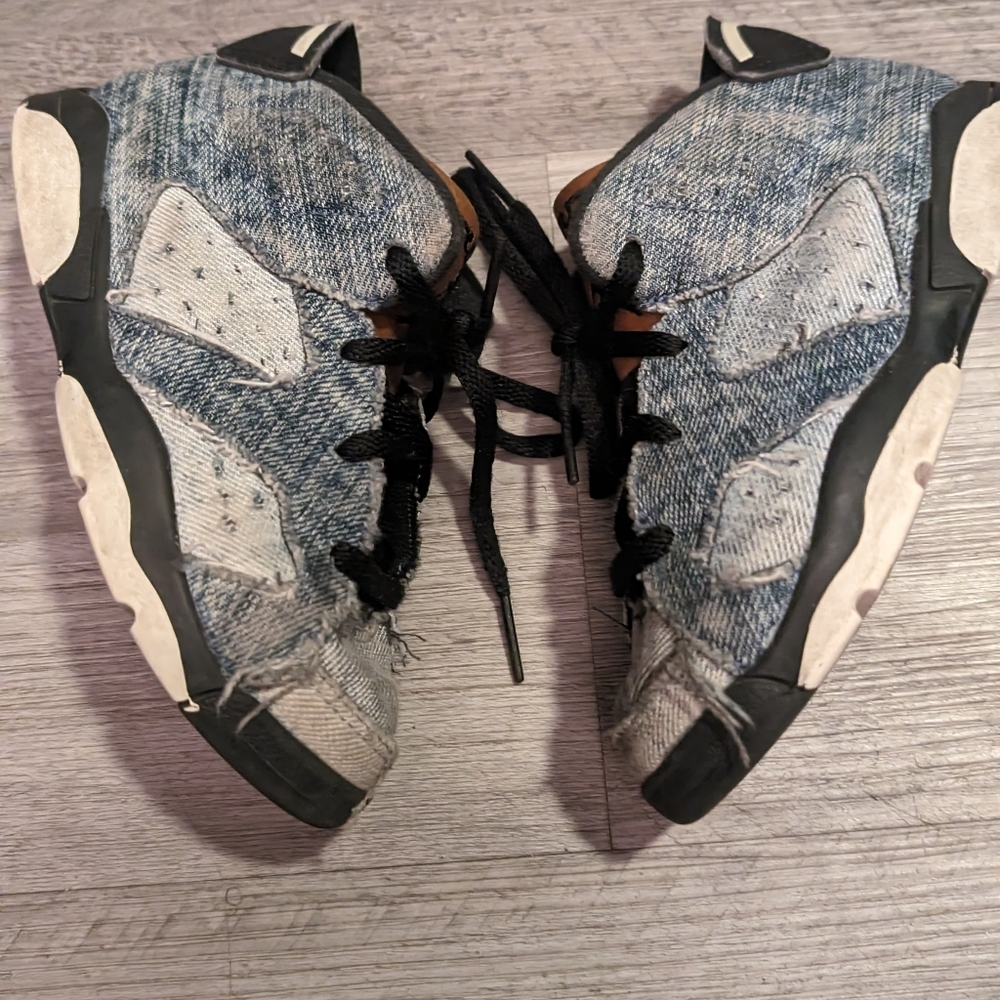 Jordan 6 Denim Boys size 10